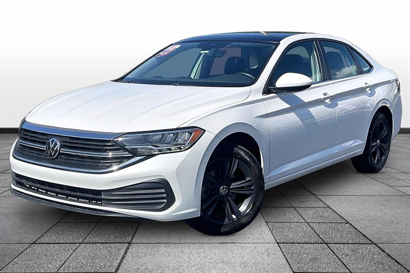2024 Volkswagen Jetta SE - Photo 2 - Ponce, AL 00717
