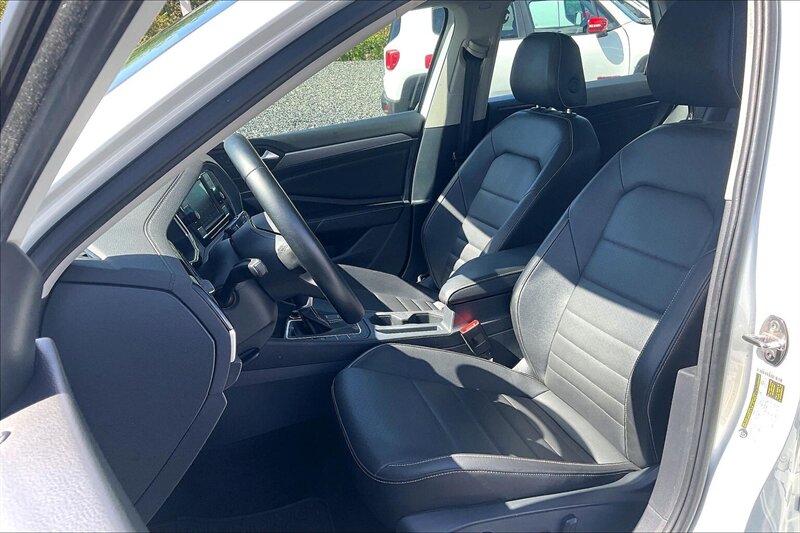 2024 Volkswagen Jetta SE - Photo 25 - Ponce, AL 00717