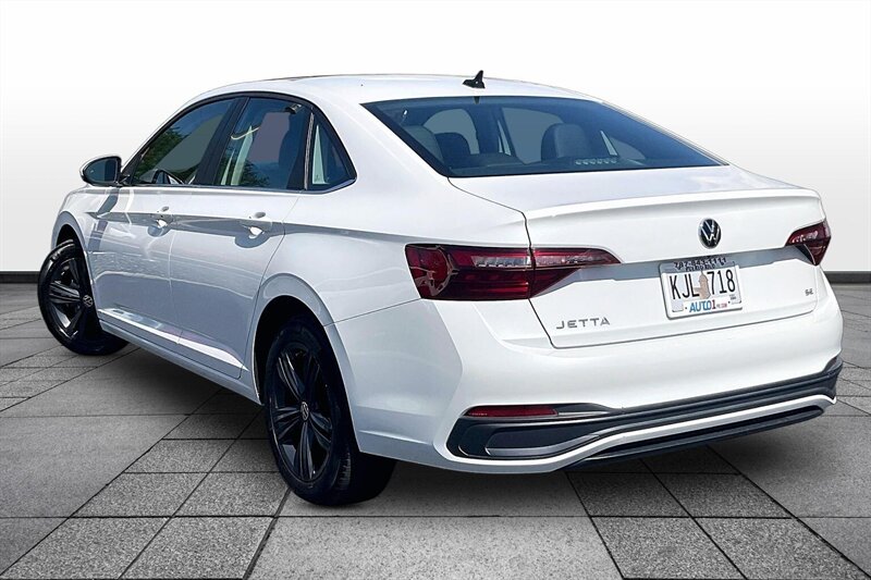 2024 Volkswagen Jetta SE - Photo 12 - Ponce, AL 00717
