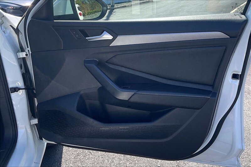 2024 Volkswagen Jetta SE - Photo 24 - Ponce, AL 00717