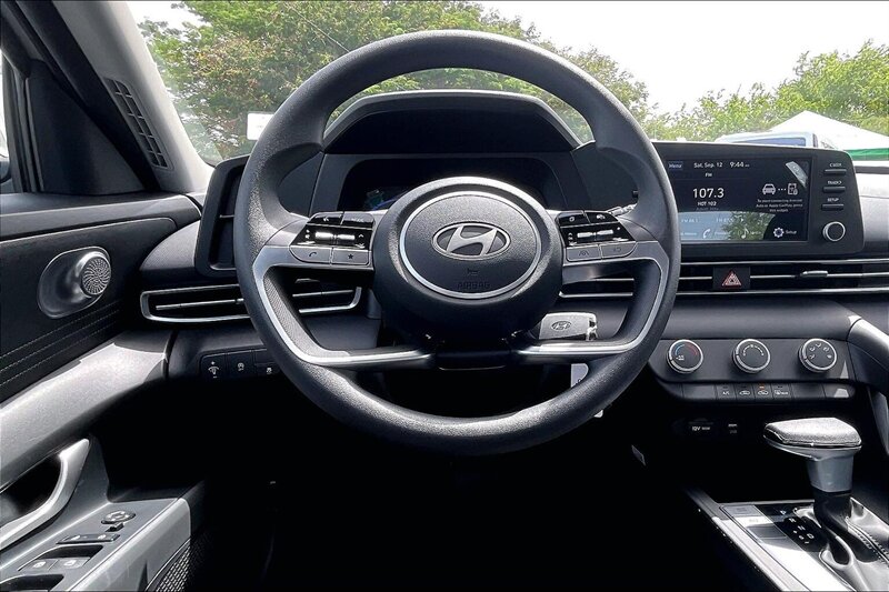 2026 Hyundai ELANTRA SE - Photo 5 - Ponce, AL 00717