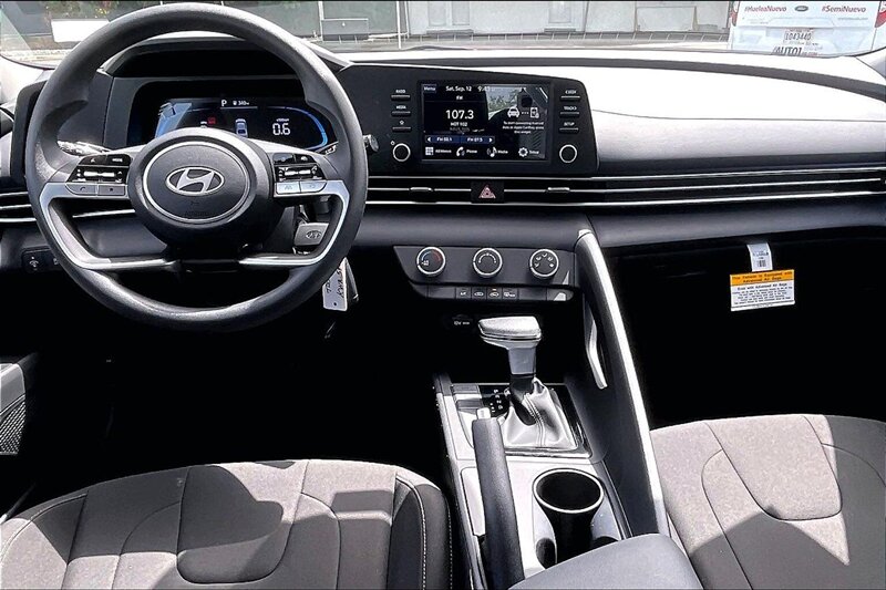 2026 Hyundai ELANTRA SE - Photo 14 - Ponce, AL 00717