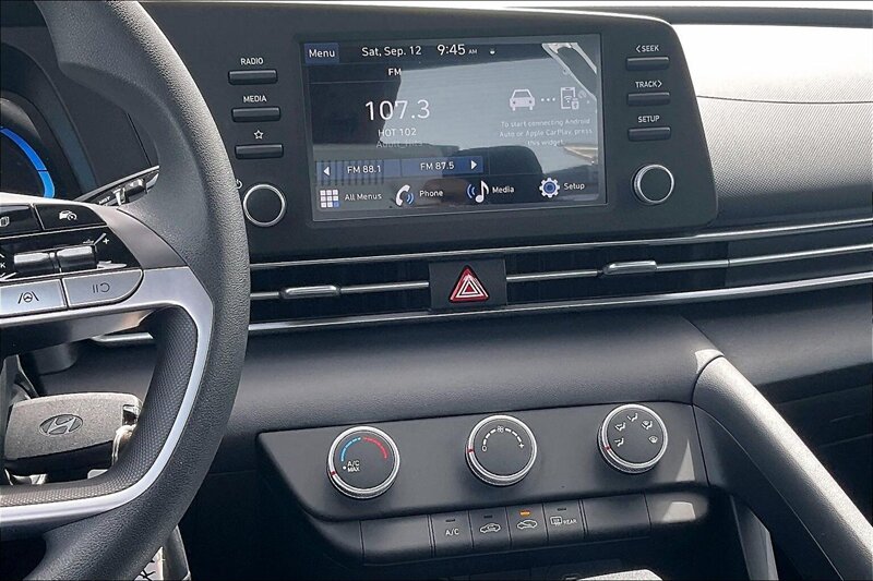 2026 Hyundai ELANTRA SE - Photo 6 - Ponce, AL 00717