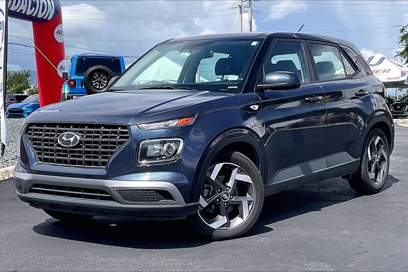 2025 Hyundai VENUE SE  