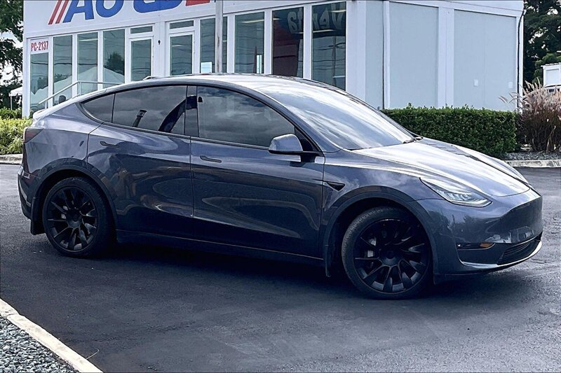 2022 Tesla Model Y Long Range Dual Motor All-Wheel Drive's photo