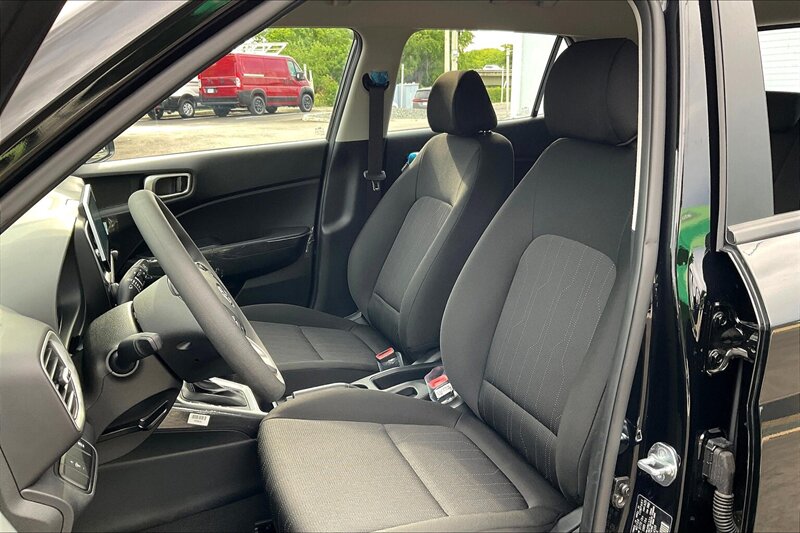 2025 Hyundai VENUE SE - Photo 24 - Ponce, AL 00717