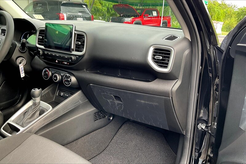 2025 Hyundai VENUE SE - Photo 15 - Ponce, AL 00717