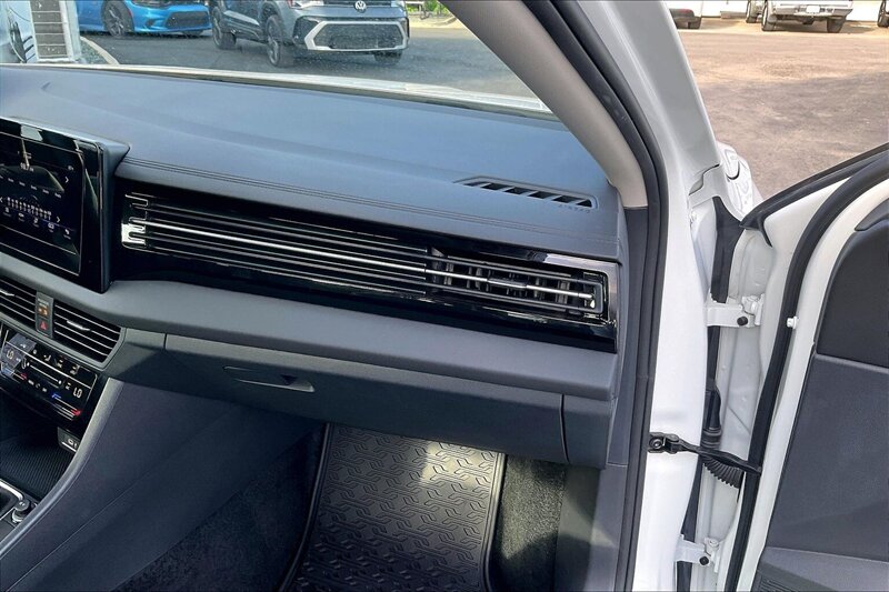 2025 Volkswagen Jetta S - Photo 15 - Ponce, AL 00717