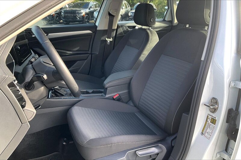 2025 Volkswagen Jetta S - Photo 24 - Ponce, AL 00717