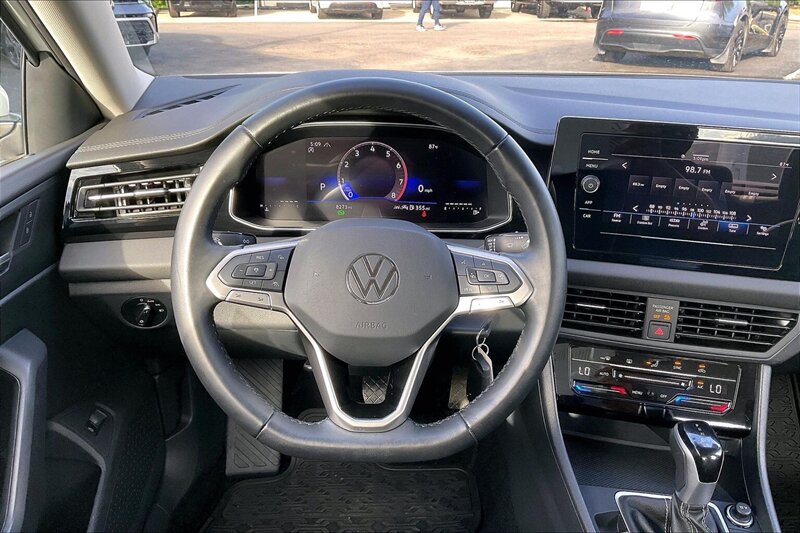 2025 Volkswagen Jetta S - Photo 5 - Ponce, AL 00717