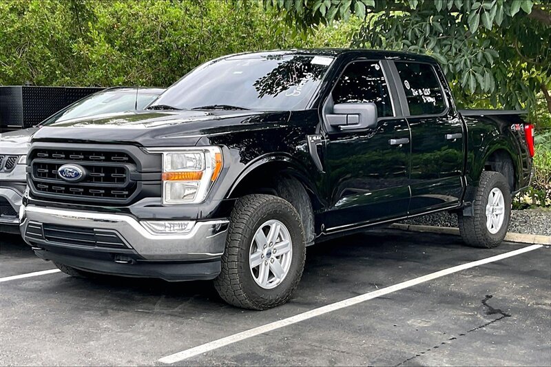 2021 Ford F-150 XL's photo