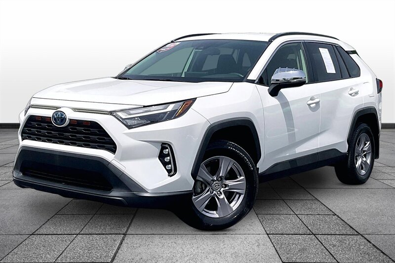 2024 Toyota RAV4 Hybrid LE - Photo 2 - Ponce, AL 00717