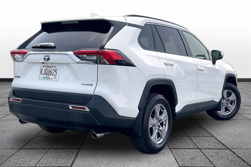 2024 Toyota RAV4 Hybrid LE - Photo 13 - Ponce, AL 00717