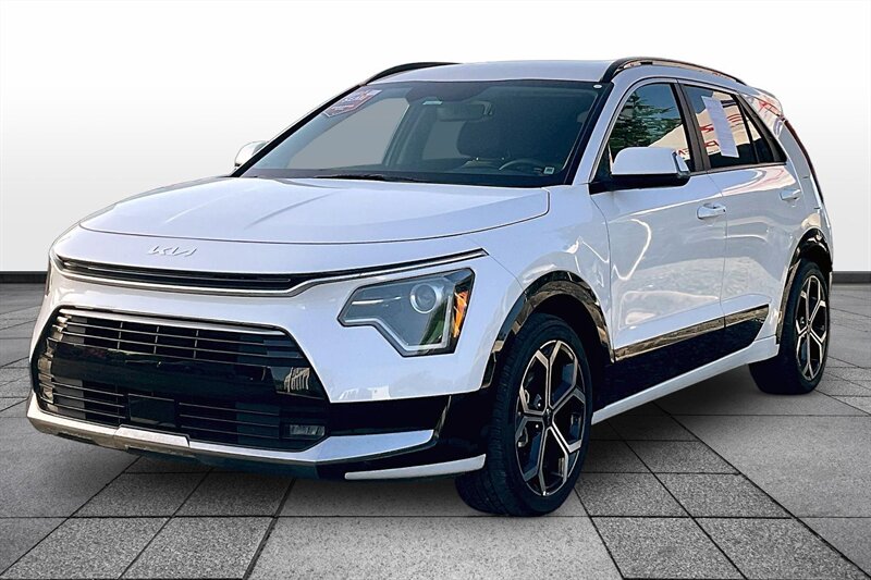 2025 Kia Niro EX Touring - Photo 2 - Ponce, AL 00717