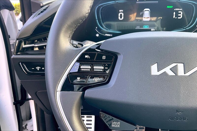 2025 Kia Niro EX Touring - Photo 18 - Ponce, AL 00717