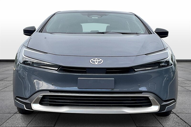 2025 Toyota Prius Plug-in Hybrid SE - Photo 3 - Ponce, AL 00717