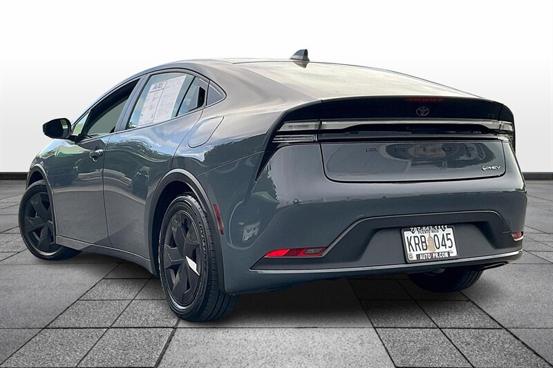 2025 Toyota Prius Plug-in Hybrid SE - Photo 11 - Ponce, AL 00717