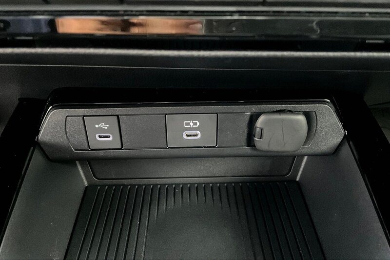 2025 Toyota Prius Plug-in Hybrid SE - Photo 31 - Ponce, AL 00717