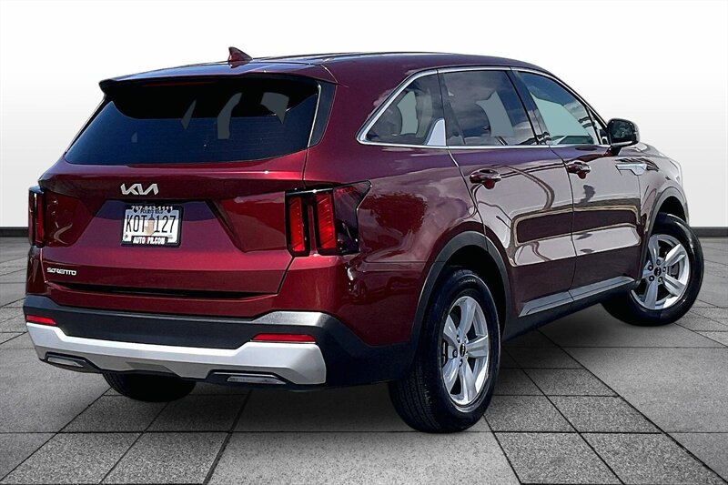 2025 Kia Sorento LX - Photo 13 - Ponce, AL 00717