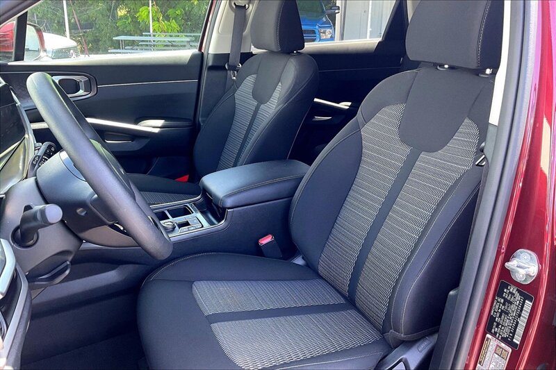 2025 Kia Sorento LX - Photo 25 - Ponce, AL 00717