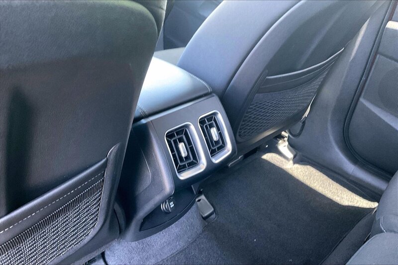 2025 Kia Sorento LX - Photo 34 - Ponce, AL 00717