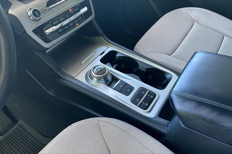 2024 Ford Explorer   - Photo 16 - Ponce, AL 00717