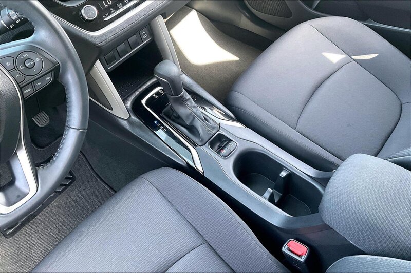 2024 Toyota Corolla Cross LE - Photo 17 - Ponce, AL 00717