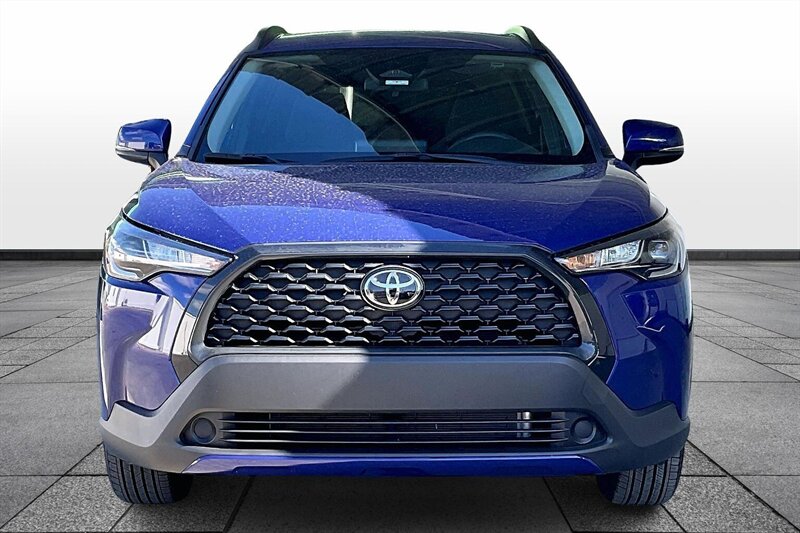 2024 Toyota Corolla Cross LE - Photo 3 - Ponce, AL 00717