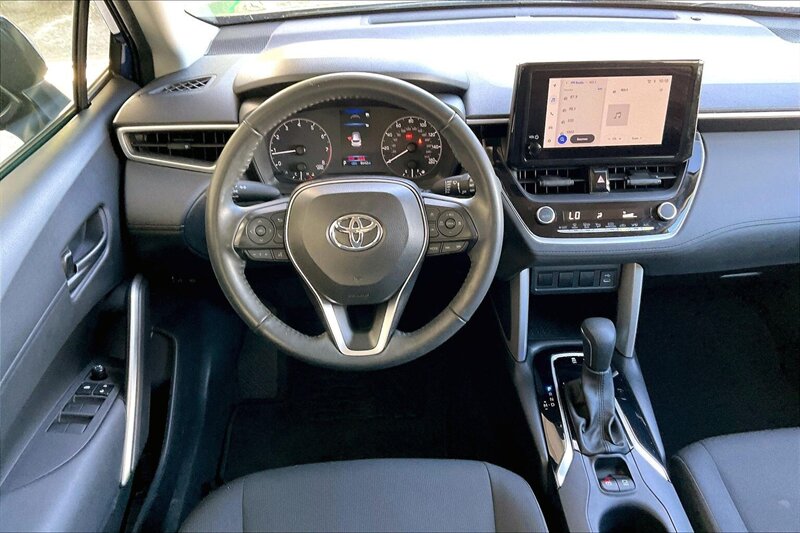 2024 Toyota Corolla Cross LE - Photo 5 - Ponce, AL 00717