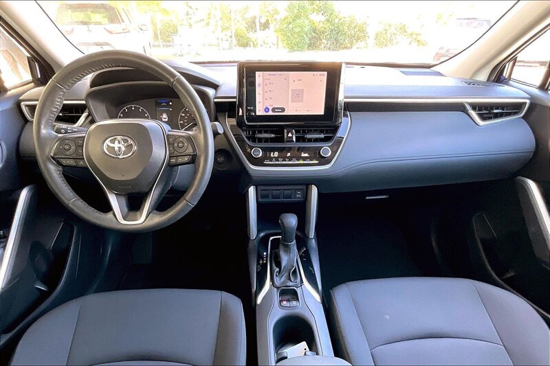 2024 Toyota Corolla Cross LE - Photo 14 - Ponce, AL 00717