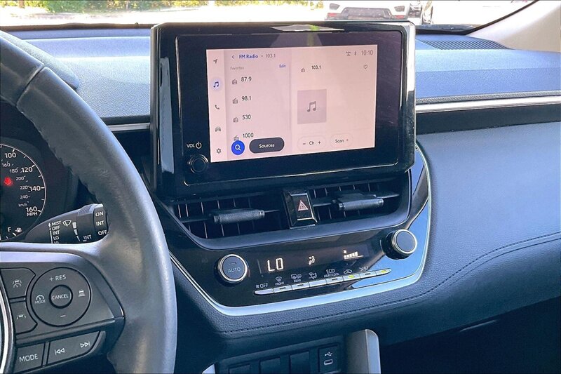 2024 Toyota Corolla Cross LE - Photo 6 - Ponce, AL 00717