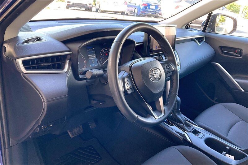 2024 Toyota Corolla Cross LE - Photo 13 - Ponce, AL 00717