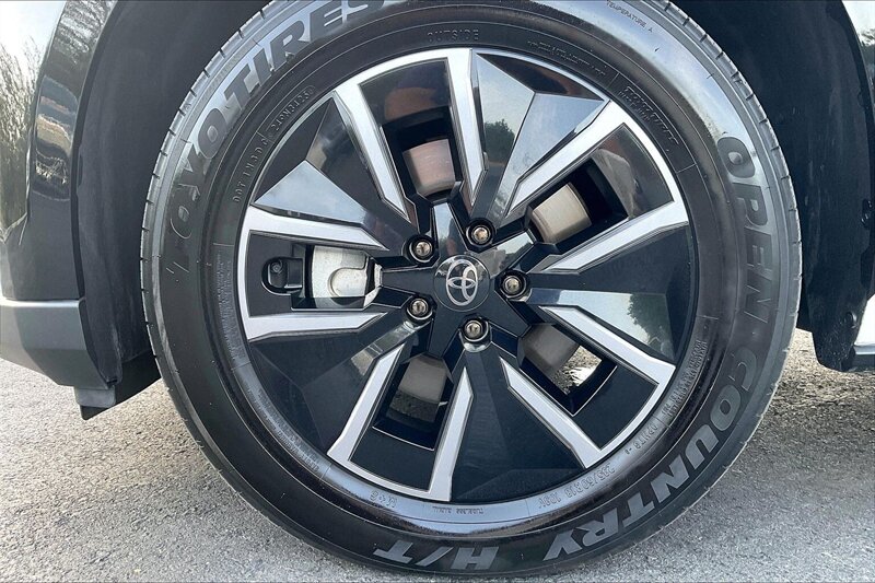 2026 Toyota bZ XLE - Photo 9 - Ponce, AL 00717