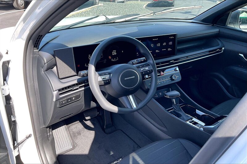 2026 Hyundai SANTA CRUZ SE - Photo 14 - Ponce, AL 00717