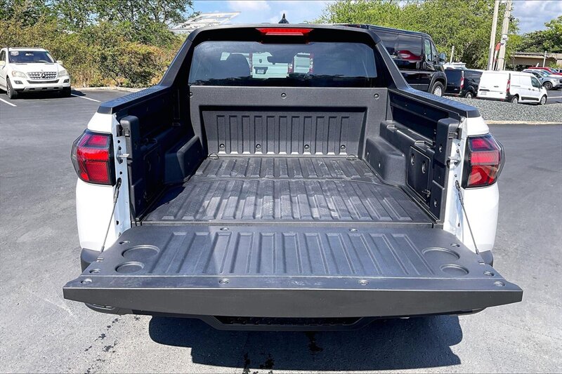 2026 Hyundai SANTA CRUZ SE - Photo 13 - Ponce, AL 00717
