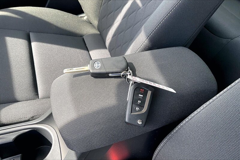 2026 Toyota Corolla LE - Photo 10 - Ponce, AL 00717