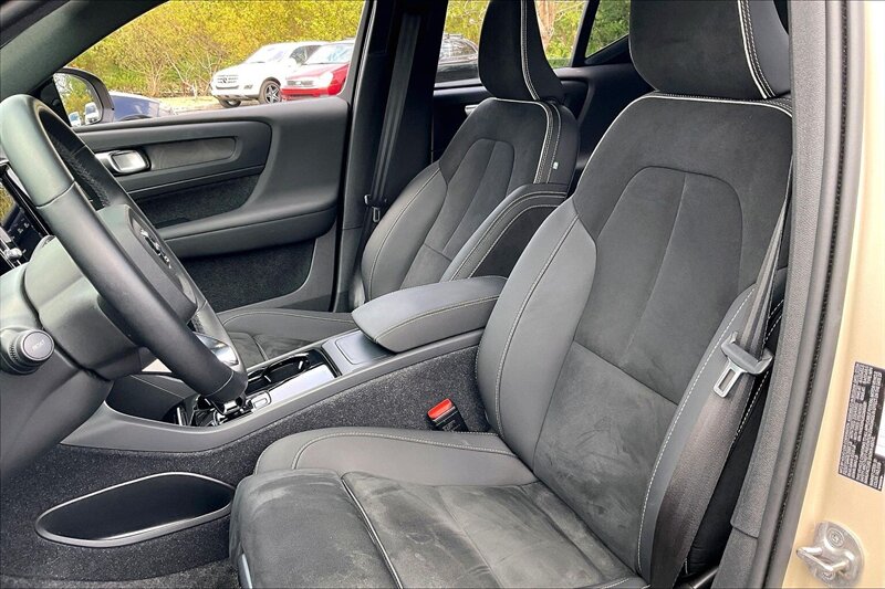 2025 Volvo EX40 Twin Ultra - Photo 25 - Ponce, AL 00717