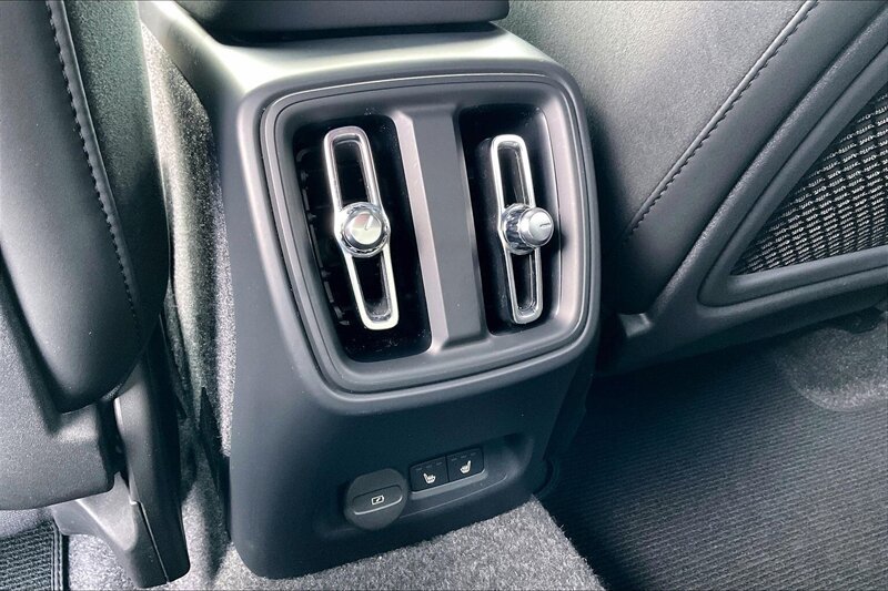 2025 Volvo EX40 Twin Ultra - Photo 33 - Ponce, AL 00717