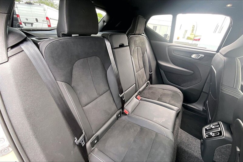 2025 Volvo EX40 Twin Ultra - Photo 27 - Ponce, AL 00717