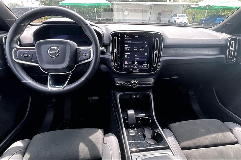 2025 Volvo EX40 Twin Ultra - Photo 15 - Ponce, AL 00717