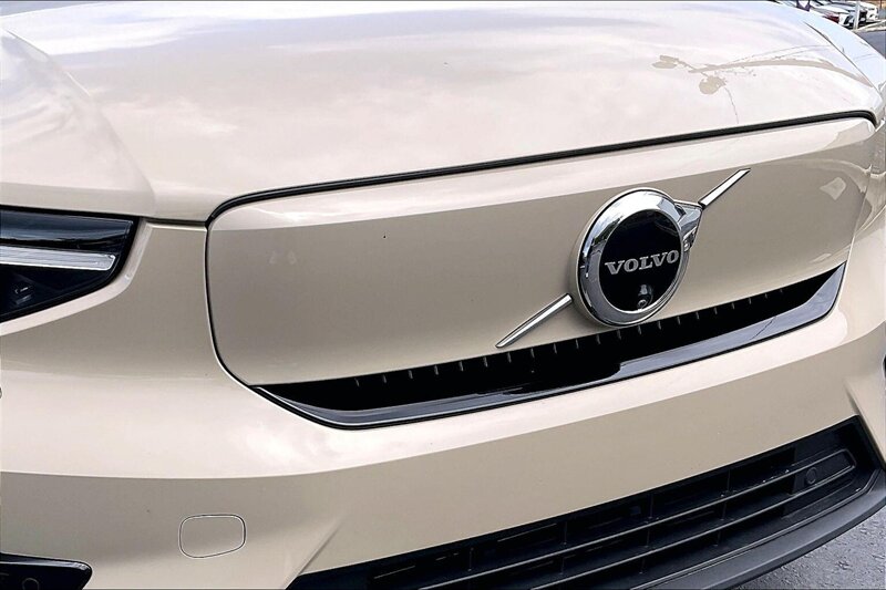 2025 Volvo EX40 Twin Ultra - Photo 30 - Ponce, AL 00717