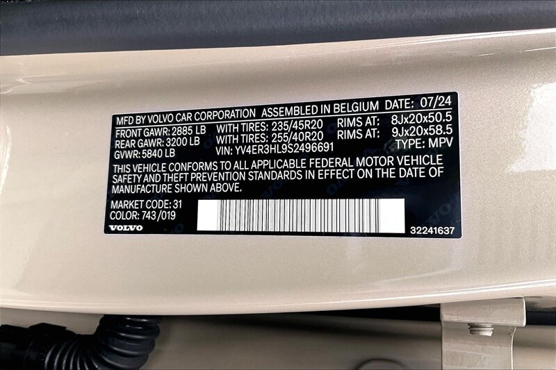2025 Volvo EX40 Twin Ultra - Photo 34 - Ponce, AL 00717
