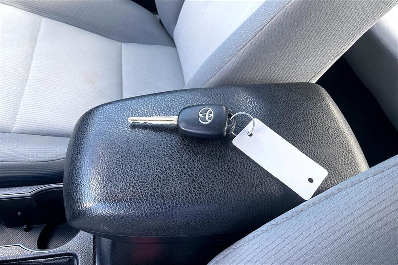 2018 Toyota Corolla L - Photo 11 - Ponce, AL 00717