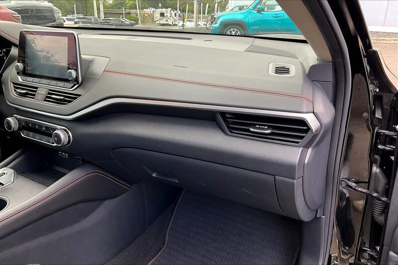 2022 Nissan Altima 2.5 SR - Photo 15 - Ponce, AL 00717