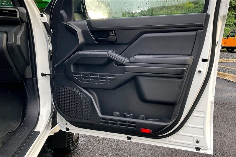 2024 Toyota Tacoma SR - Photo 24 - Ponce, AL 00717