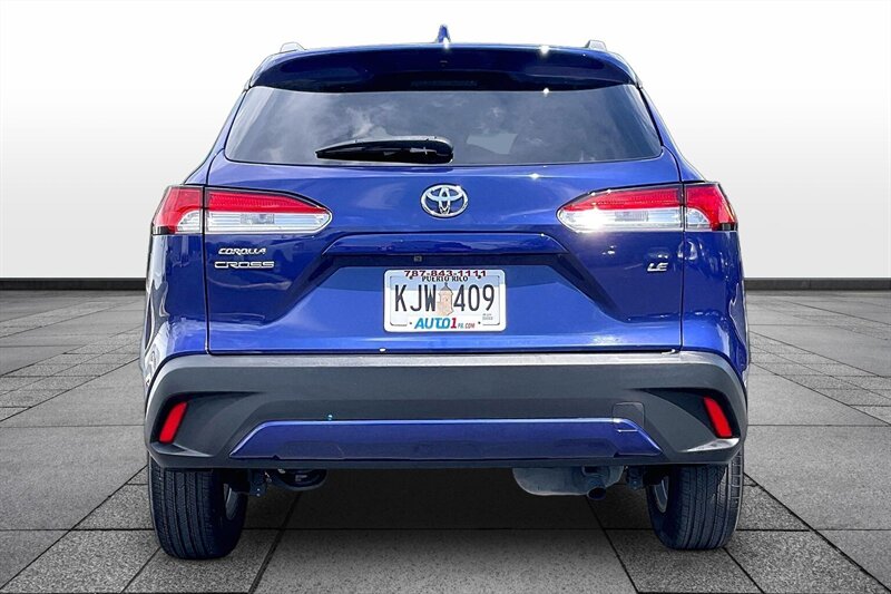 2024 Toyota Corolla Cross LE - Photo 4 - Ponce, AL 00717
