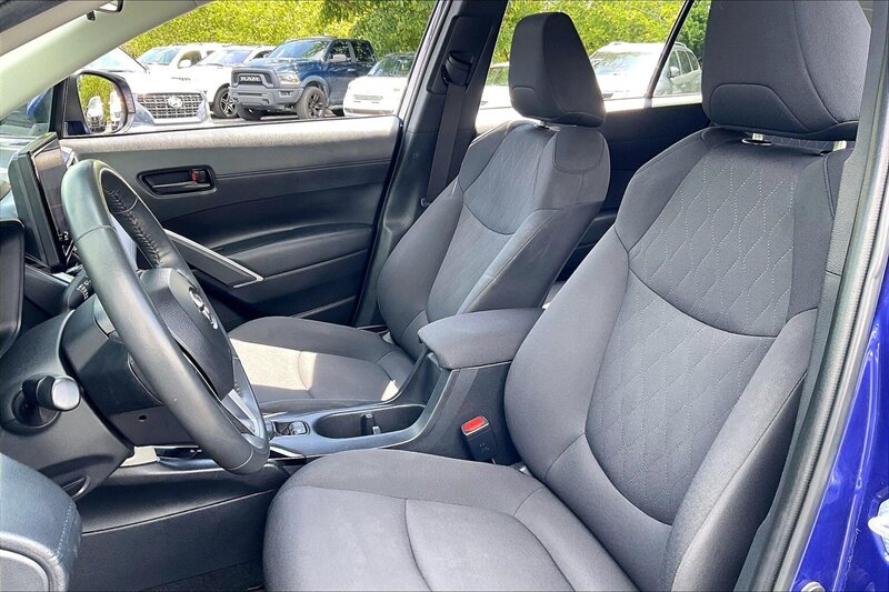 2024 Toyota Corolla Cross LE - Photo 25 - Ponce, AL 00717