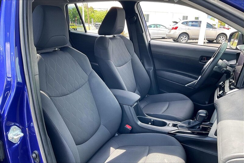 2024 Toyota Corolla Cross LE - Photo 7 - Ponce, AL 00717