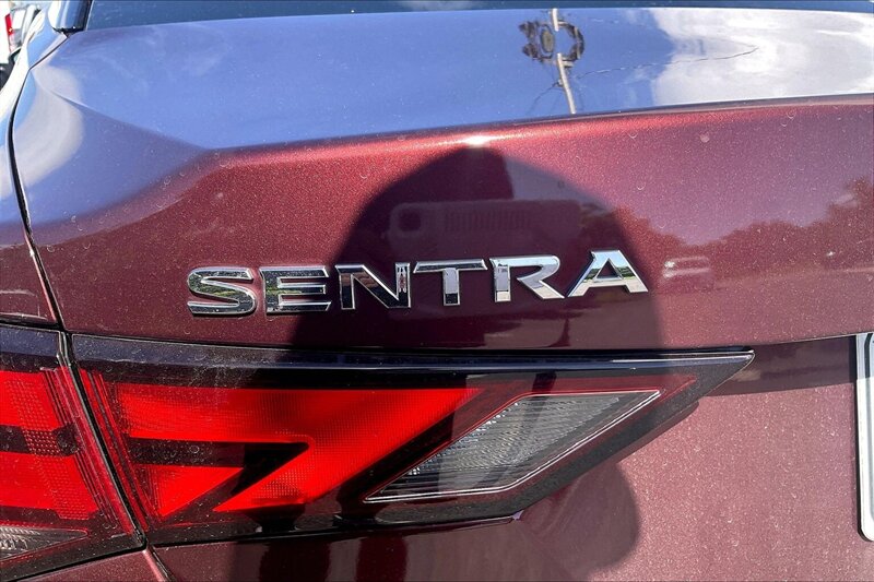 2020 Nissan Sentra SV - Photo 7 - Ponce, AL 00717