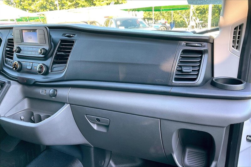 2019 Ford Transit Connect XLT - Photo 16 - Ponce, AL 00717